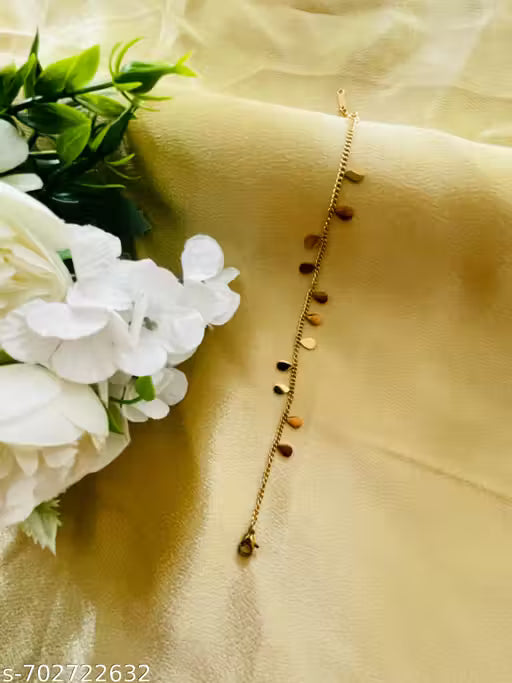 Lightweight Anti-Tarnish Gold Bracelet for Everyday Wear